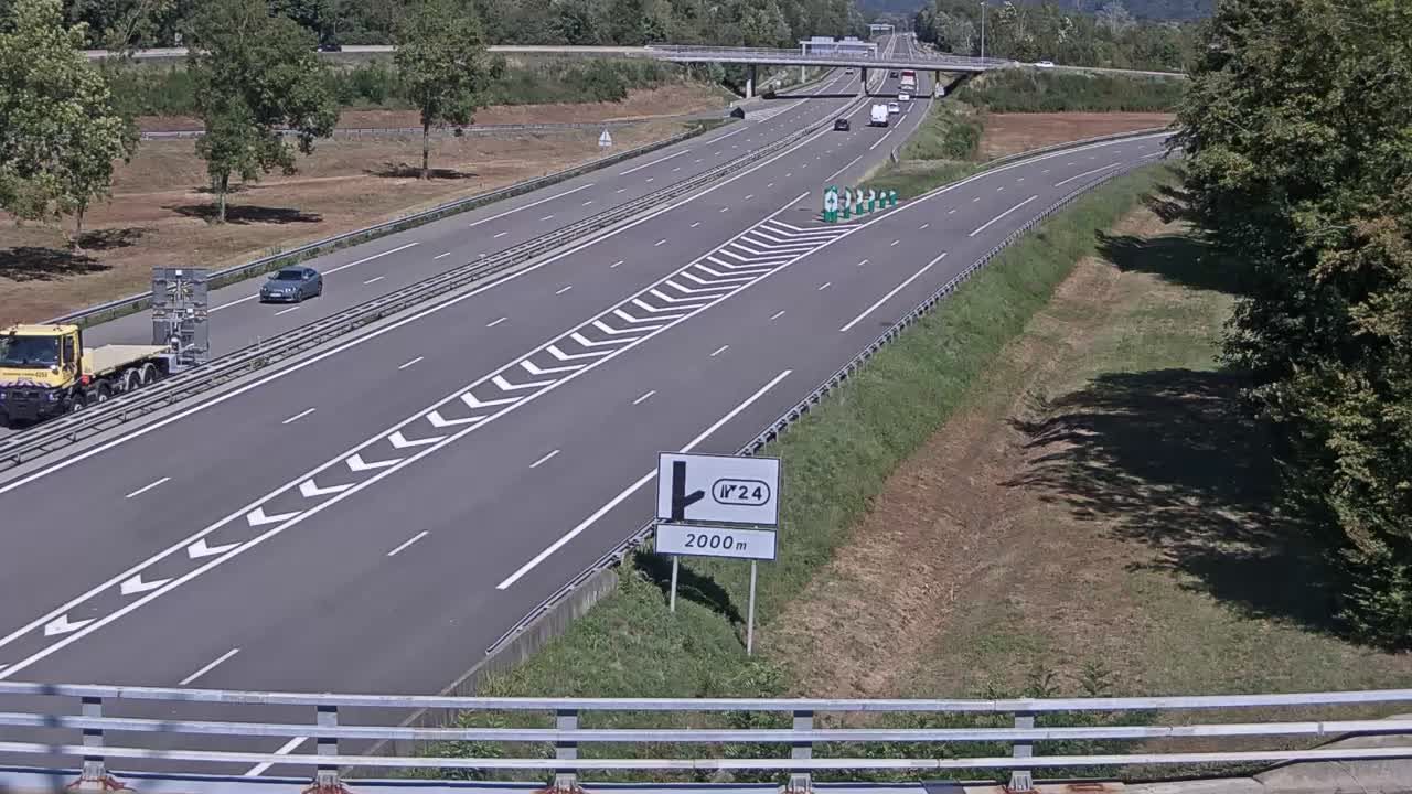 Bourgneuf: Chamousset-Bifurcation A43/A430, près d'Aiton, vue orientée vers Albertville