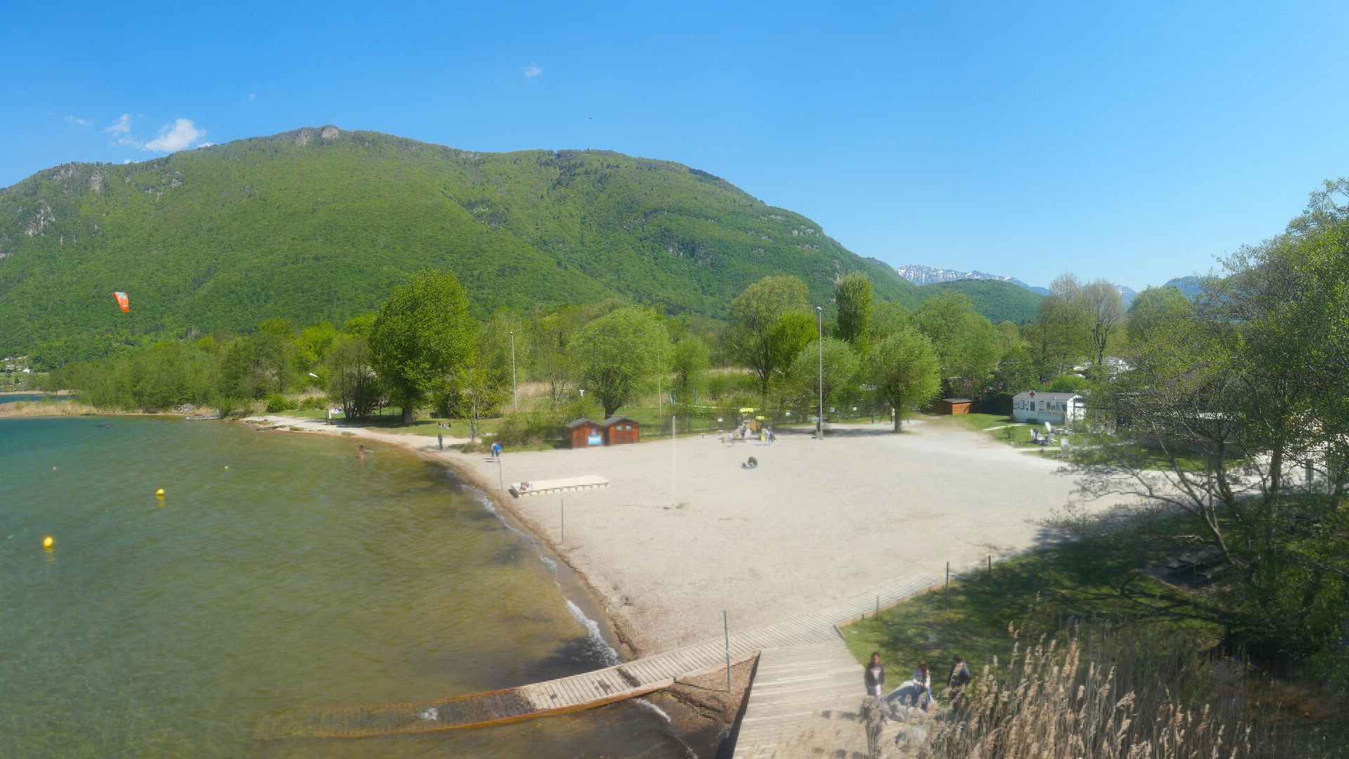 Doussard: Plage de Doussard - Bout du Lac - Au bout du lac d'Annecy
