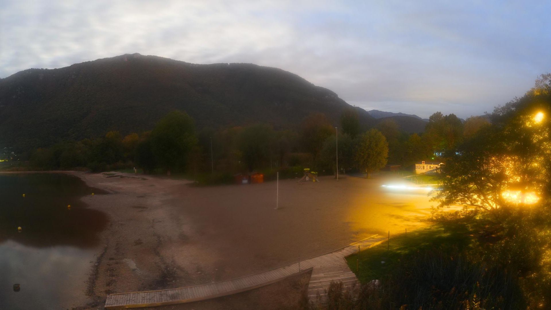 Doussard: Plage de Doussard - Bout du Lac - Au bout du lac d'Annecy