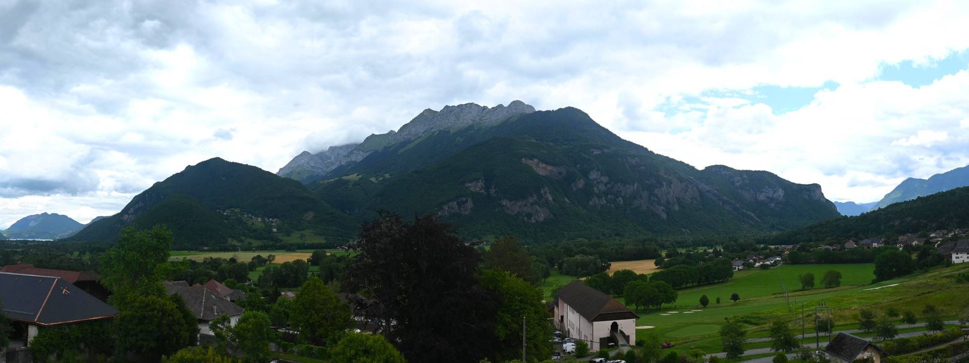 Giez: Golf de Giez - la dent de cons - La Tournette - Dents de Lanfon