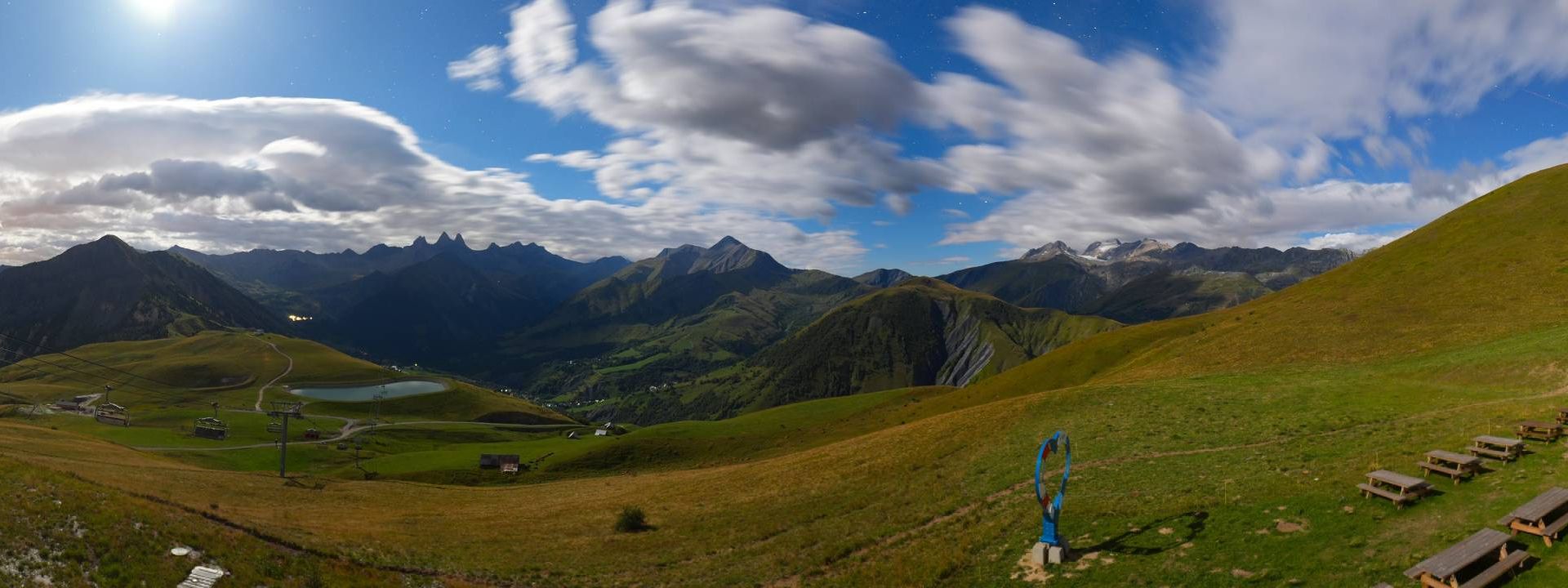 Saint-Jean-d'Arves: Charvin Express