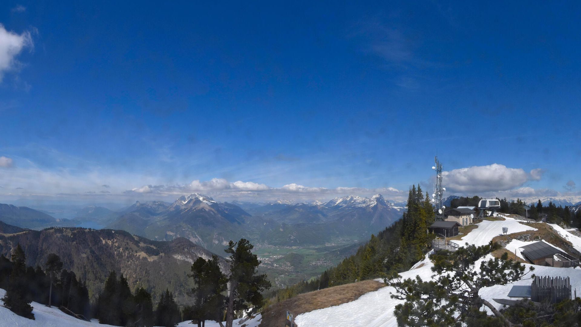 Faverges-Seythenex: Station La Sambuy - Lake Annecy - Mont Blanc massif