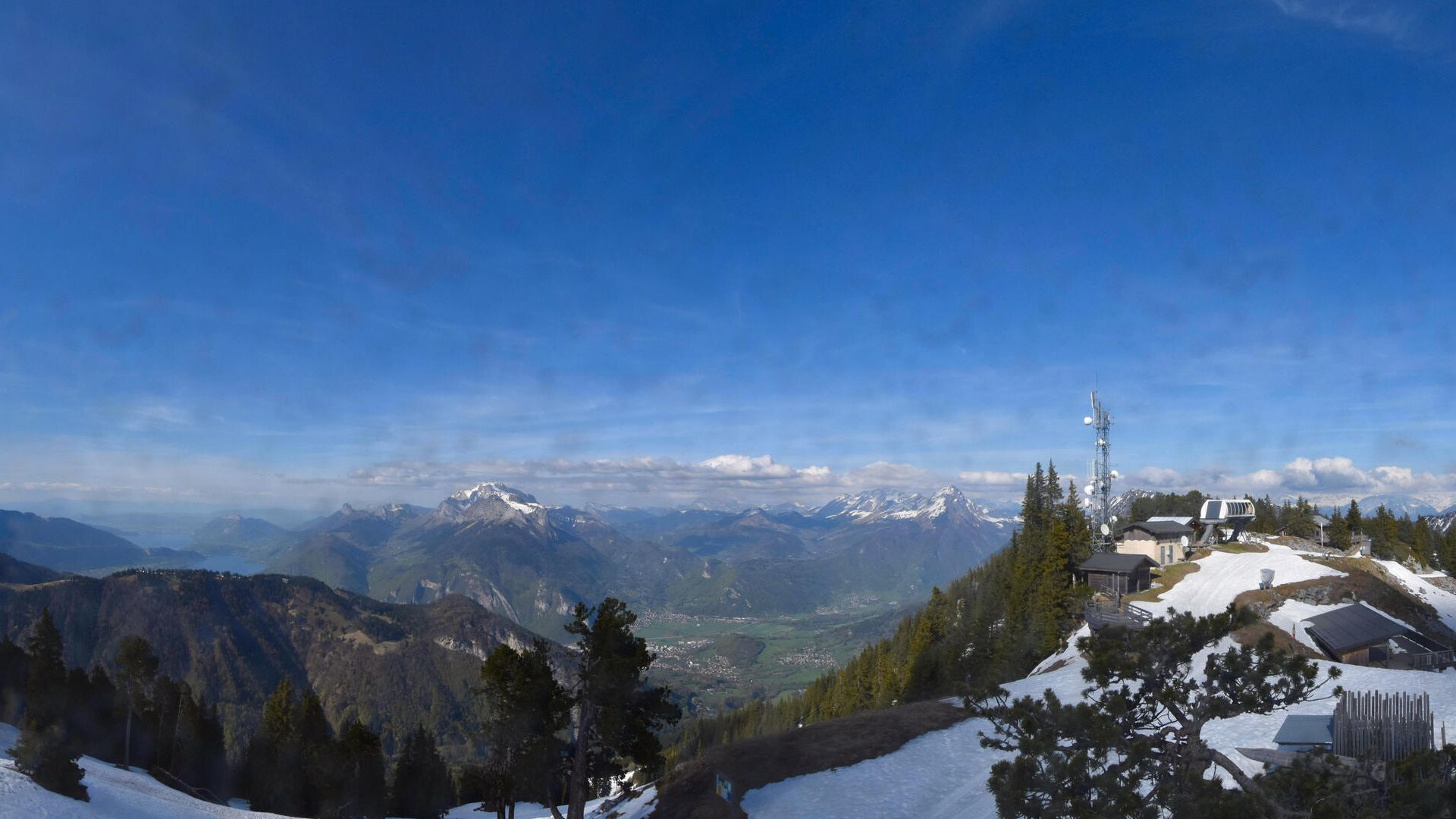 Faverges-Seythenex: Station La Sambuy - Lake Annecy - Mont Blanc massif