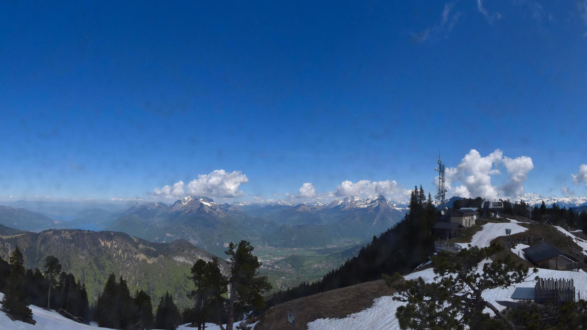 Faverges-Seythenex: Station La Sambuy - Lake Annecy - Mont Blanc massif