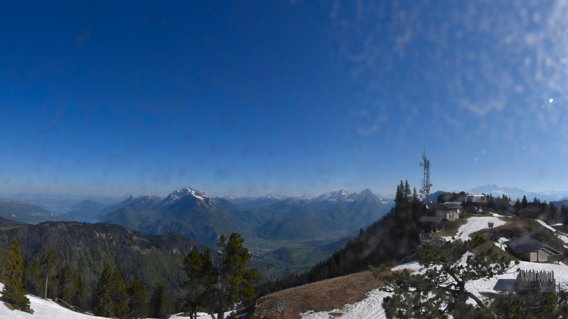 Faverges-Seythenex: Station La Sambuy - Lake Annecy - Mont Blanc massif