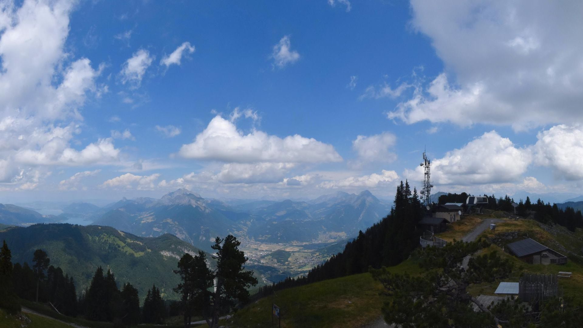 Faverges-Seythenex: Station La Sambuy - Lake Annecy - Mont Blanc massif