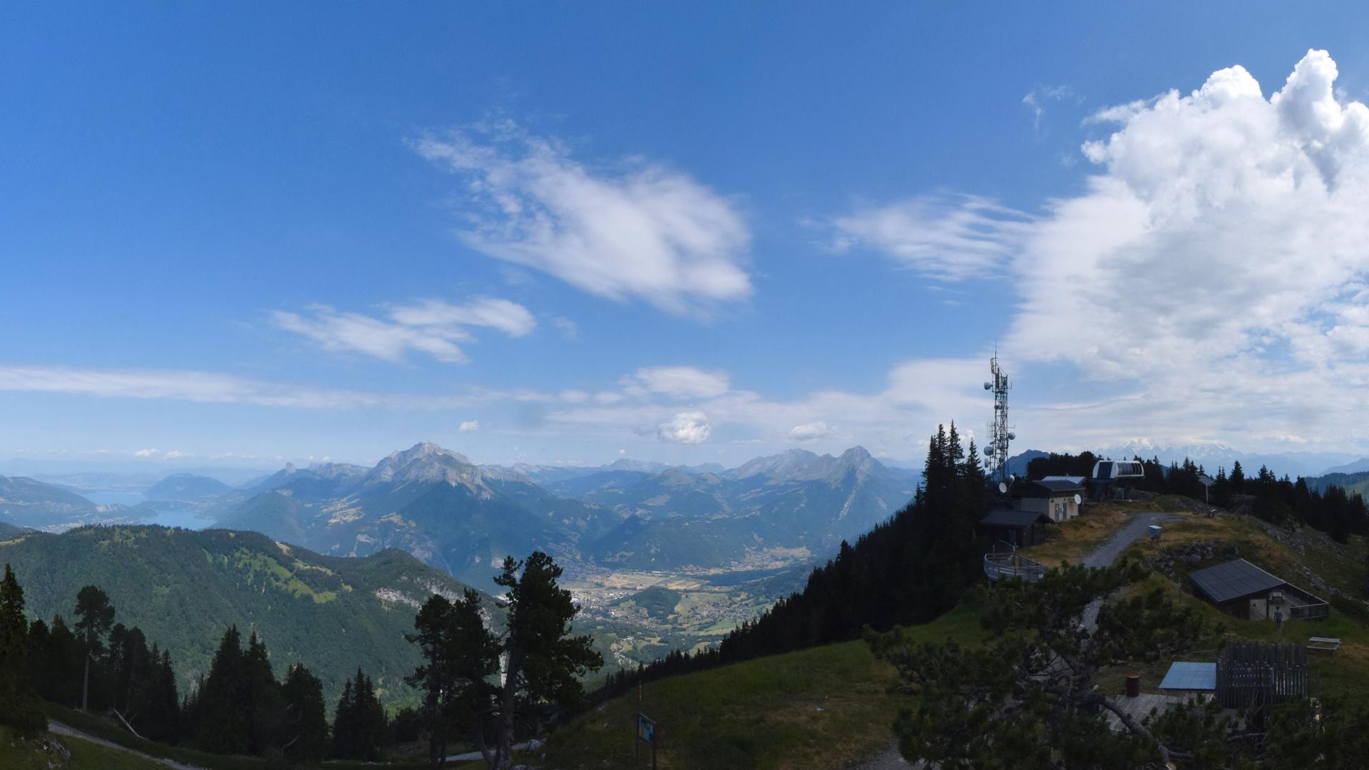 Faverges-Seythenex: Station La Sambuy - Lake Annecy - Mont Blanc massif