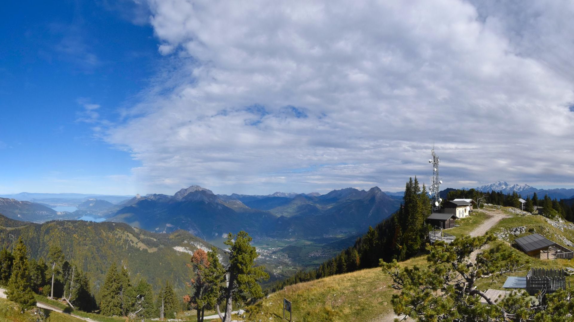 Faverges-Seythenex: Station La Sambuy - Lake Annecy - Mont Blanc massif