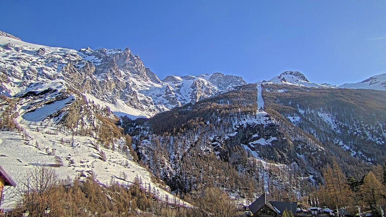 La Grave: Hôtel restaurant CASTILLAN - Glacier cable car of Meije