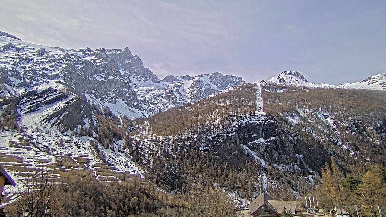 La Grave: Hôtel restaurant CASTILLAN - Glacier cable car of Meije