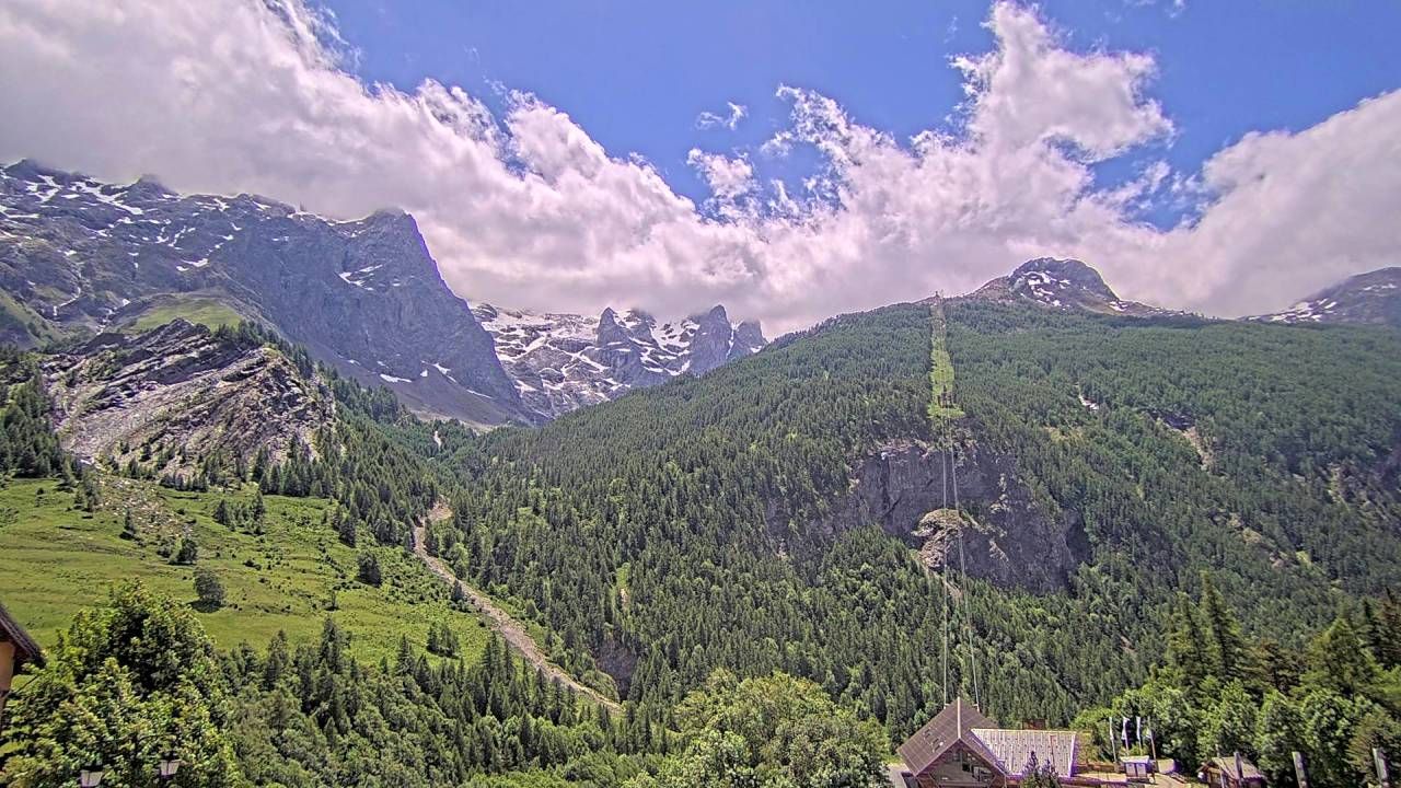 La Grave: Hôtel restaurant CASTILLAN - Glacier cable car of Meije