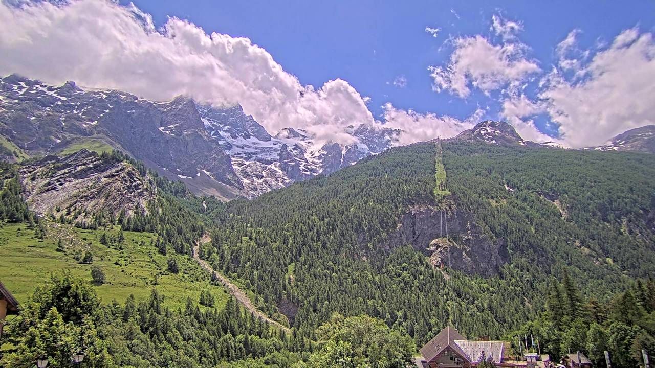 La Grave: Hôtel restaurant CASTILLAN - Glacier cable car of Meije