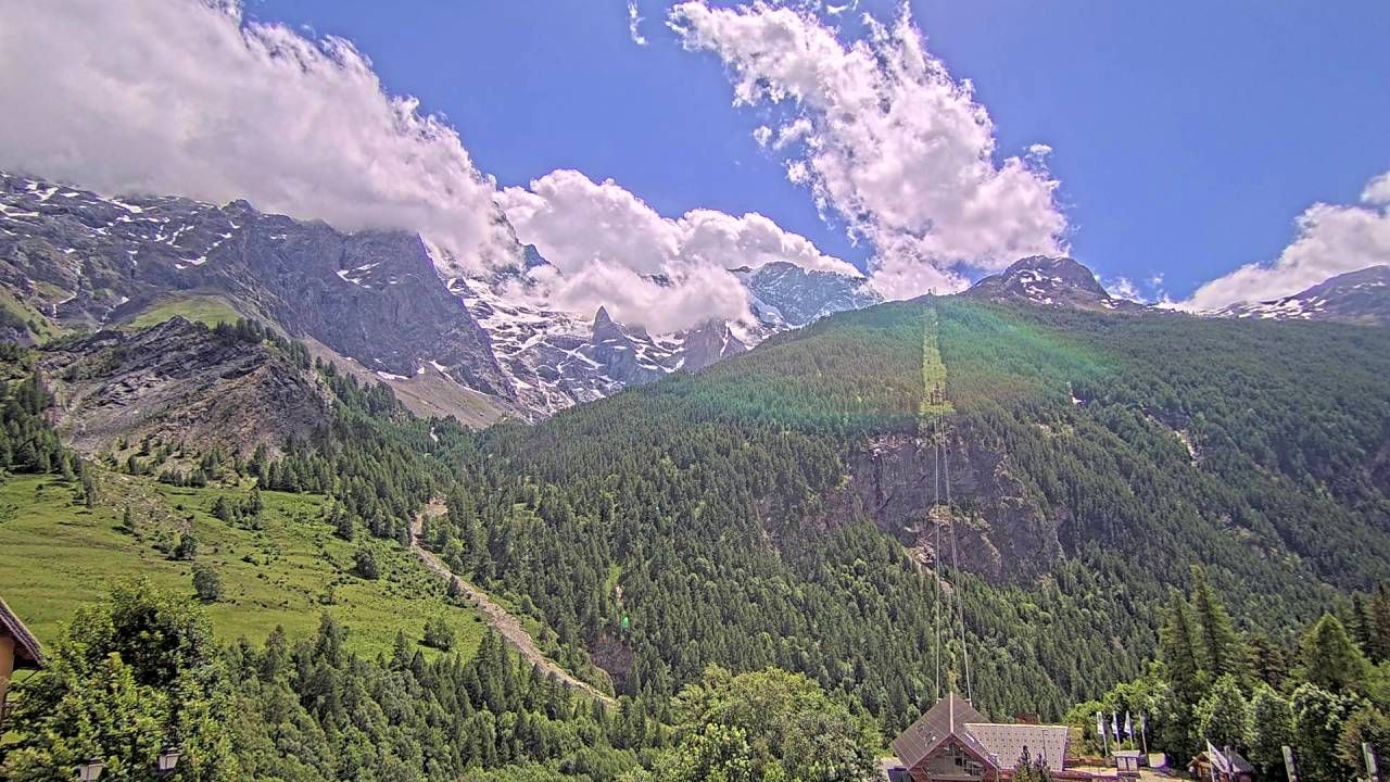 La Grave: Hôtel restaurant CASTILLAN - Glacier cable car of Meije