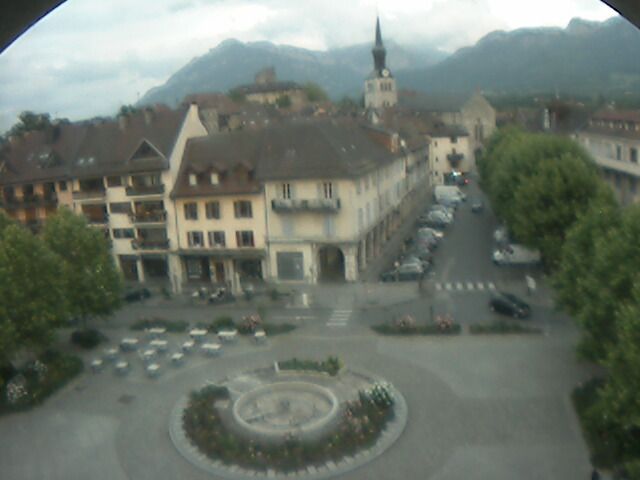La Roche-sur-Foron › Sud-est: Place de l'Hôtel de ville