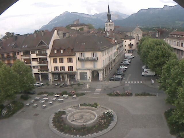 La Roche-sur-Foron › Sud-est: Place de l'Hôtel de ville