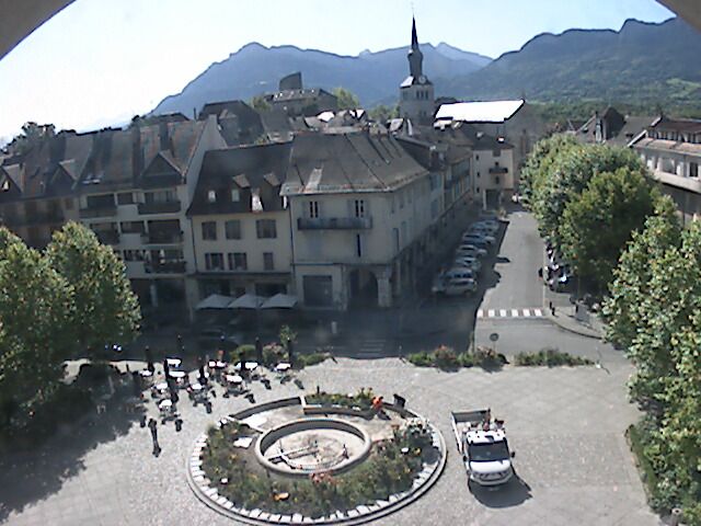La Roche-sur-Foron › Sud-est: Place de l'Hôtel de ville
