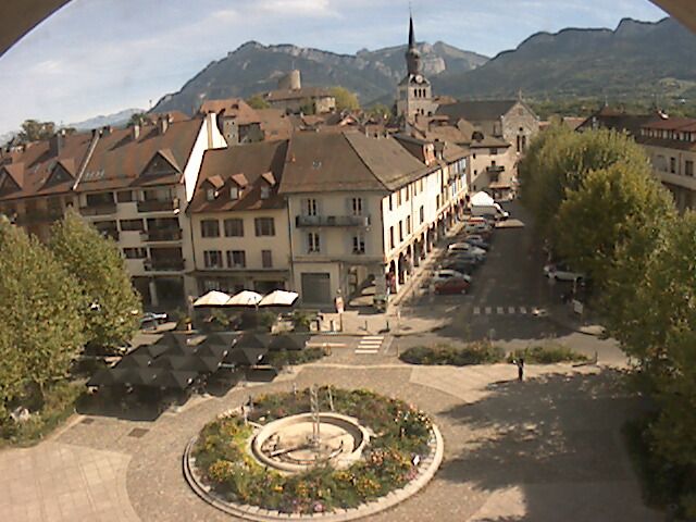 La Roche-sur-Foron › Sud-est: Place de l'Hôtel de ville