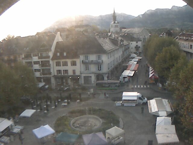La Roche-sur-Foron › Sud-est: Place de l'Hôtel de ville