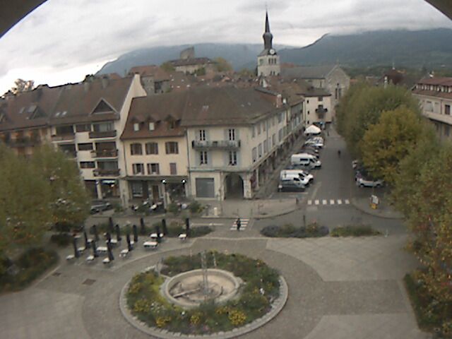 La Roche-sur-Foron › Sud-est: Place de l'Hôtel de ville