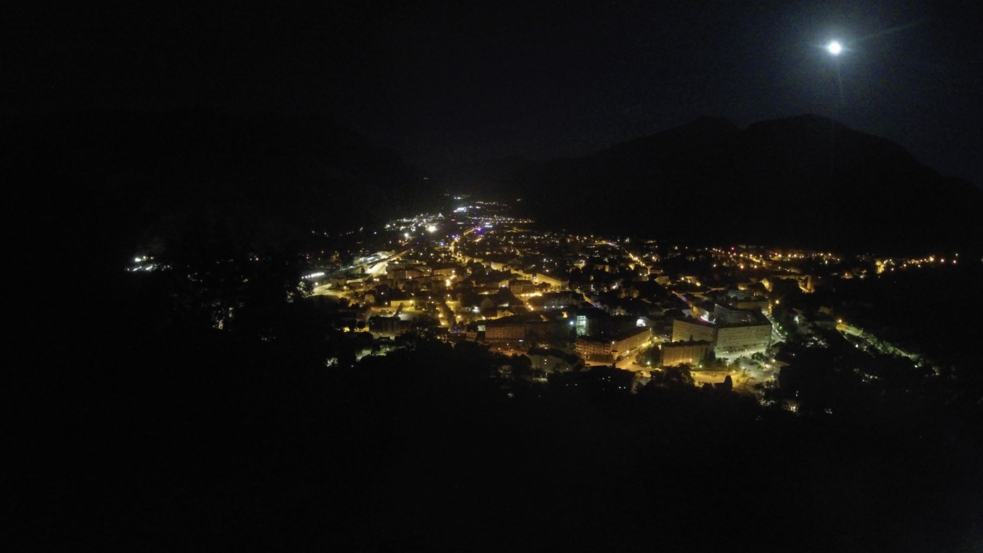Saint-Jean-de-Maurienne › Est