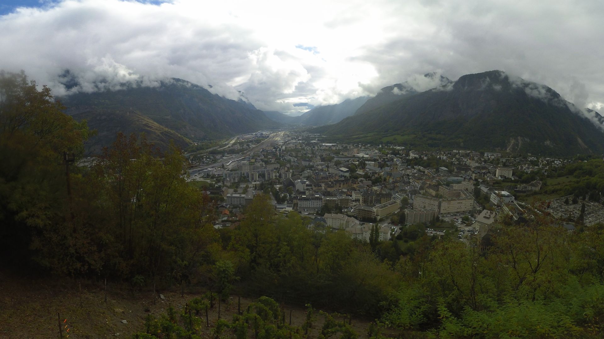 Saint-Jean-de-Maurienne › Est