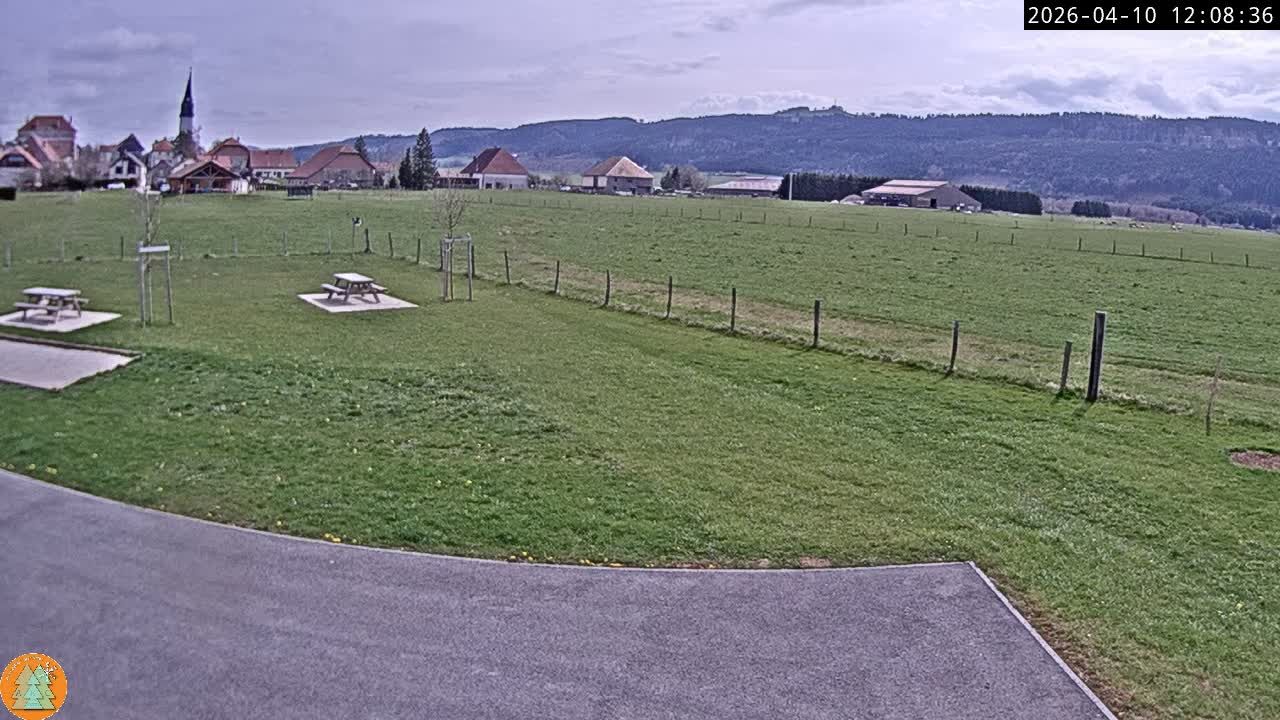 Arc-sous-Cicon: Base