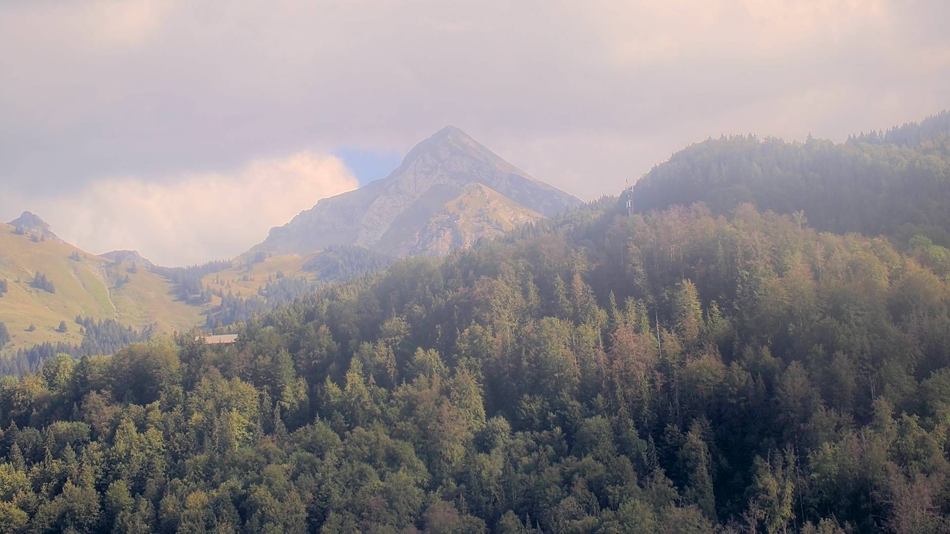 Le Bouchet-Mont-Charvin › Sud-est: Mont Charvin
