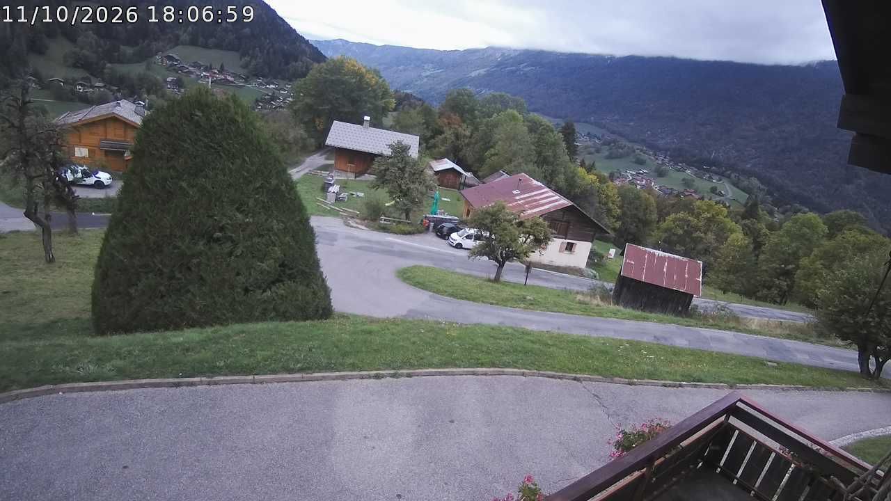 Saint-Jean-de-Sixt › Ouest: La Croix de Lachat