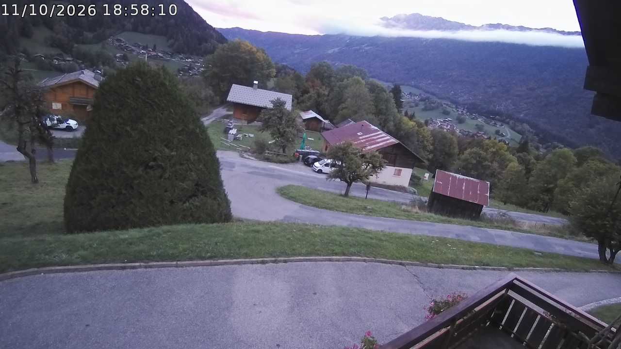 Saint-Jean-de-Sixt › Ouest: La Croix de Lachat