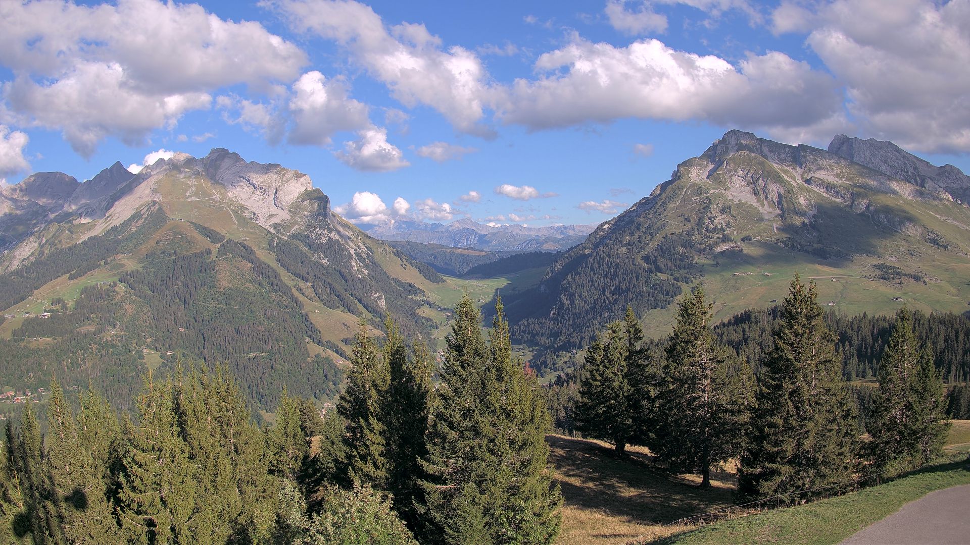 Thônes › Sud-est: Col des Aravis