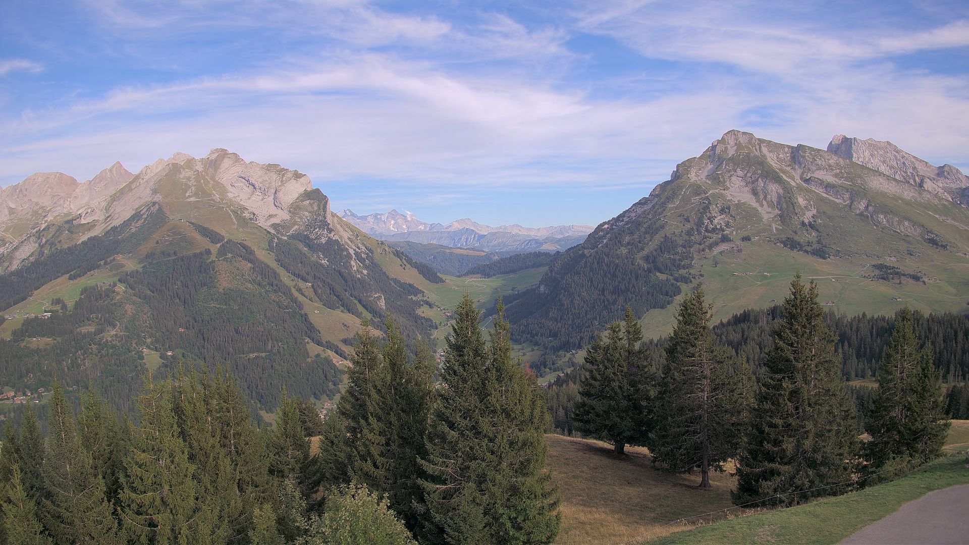 Thônes › Sud-est: Col des Aravis