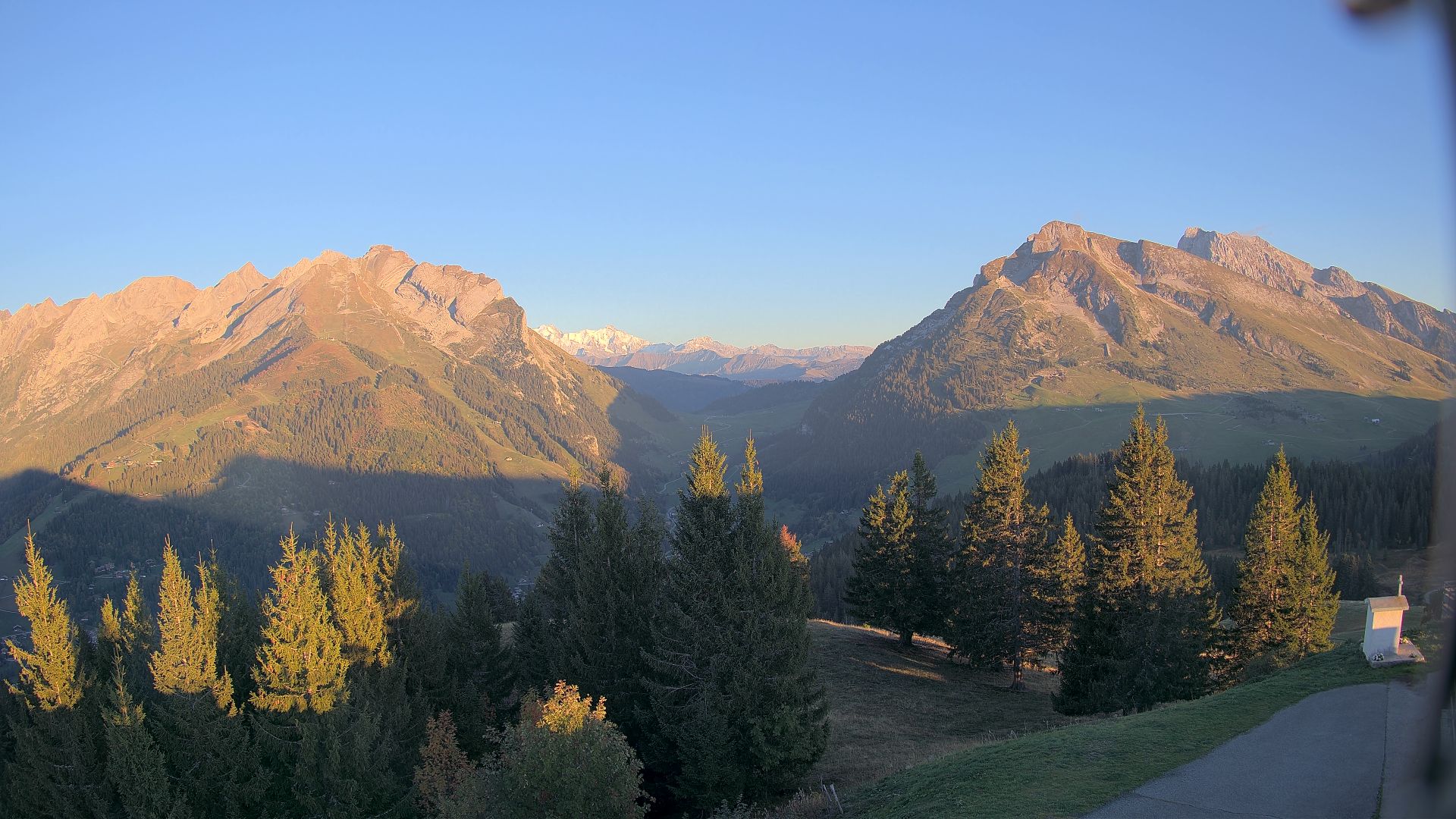 Thônes › Sud-est: Col des Aravis