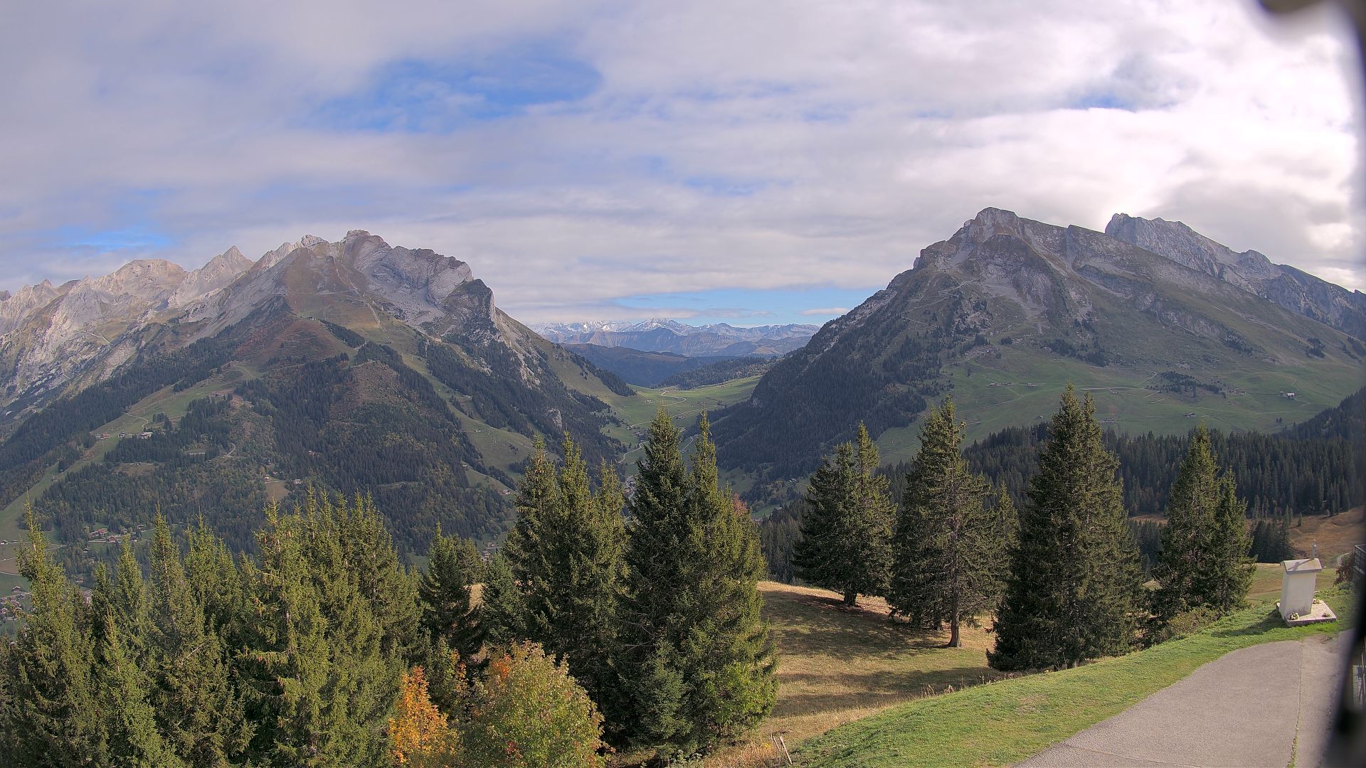 Thônes › Sud-est: Col des Aravis