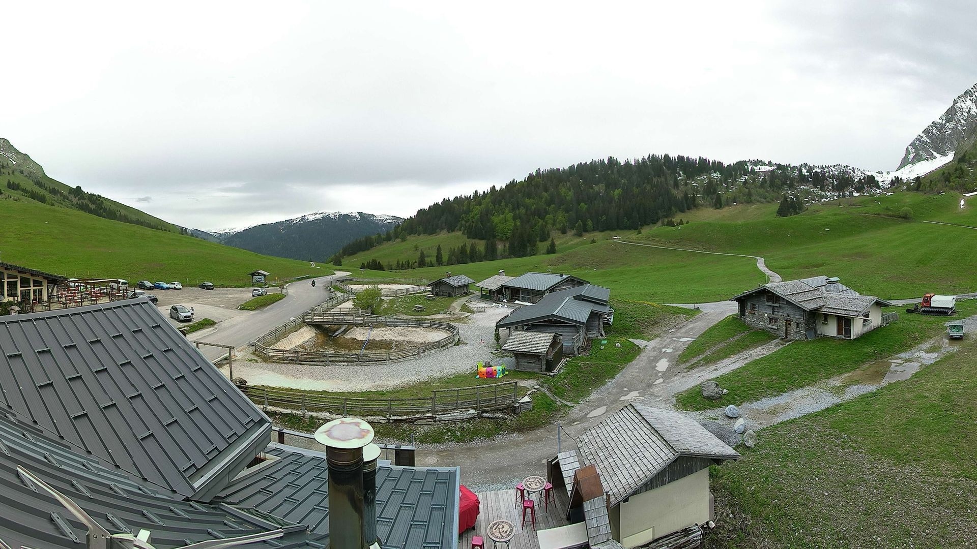 La Giettaz: LES RHODOS (Col des Aravis)
