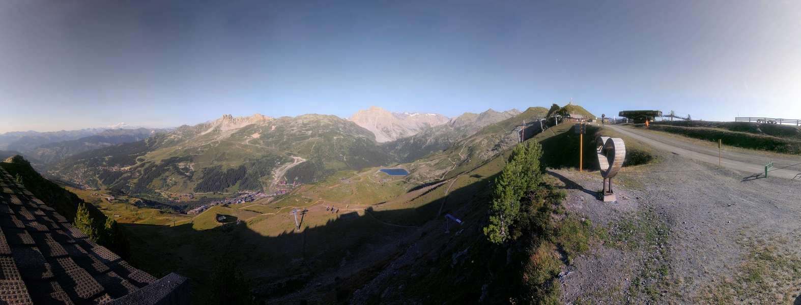 Les Allues: Méribel Tougnète (2434m) HD