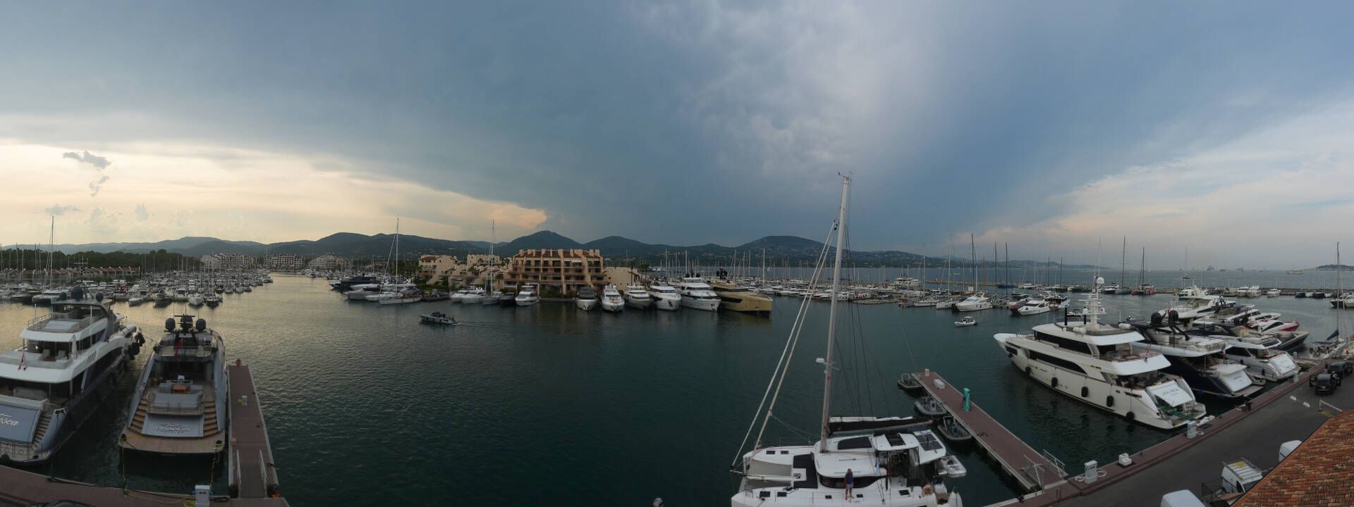 Cogolin › Est: Port des Marines de Cogolin