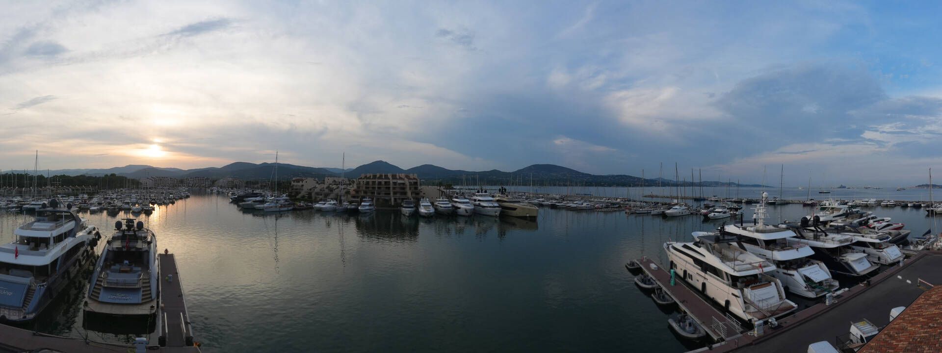 Cogolin › Est: Port des Marines de Cogolin