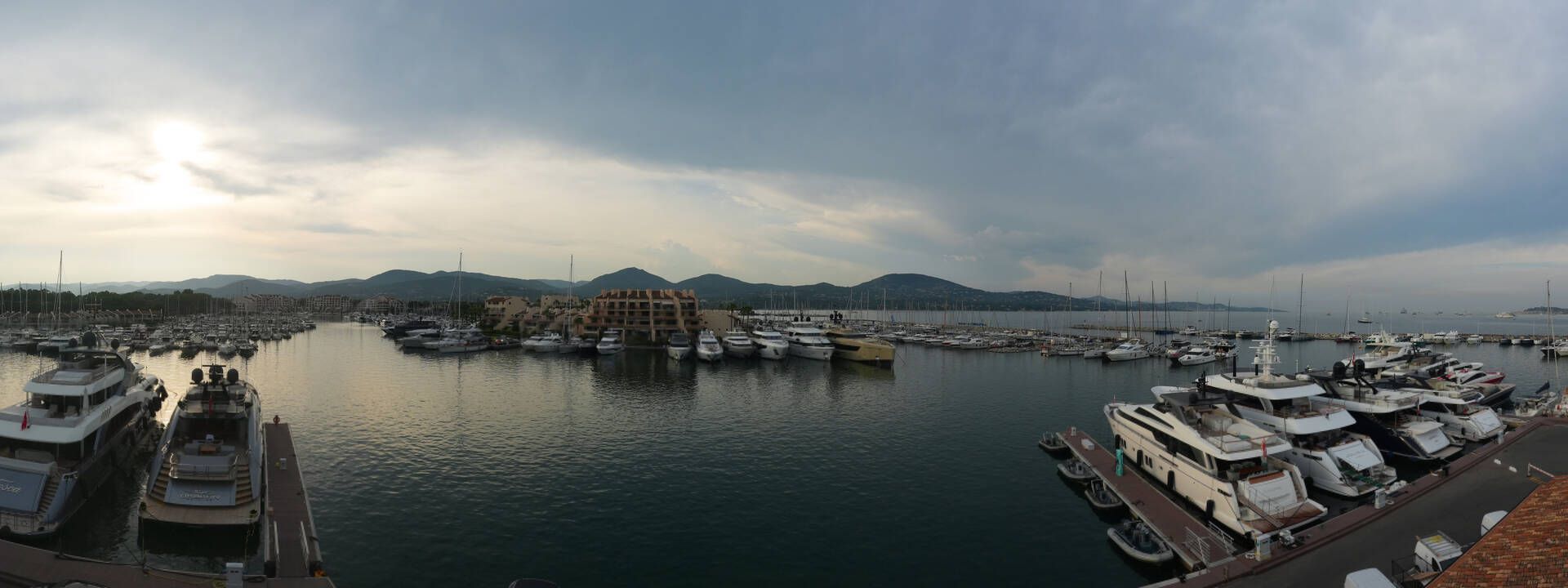 Cogolin › Est: Port des Marines de Cogolin