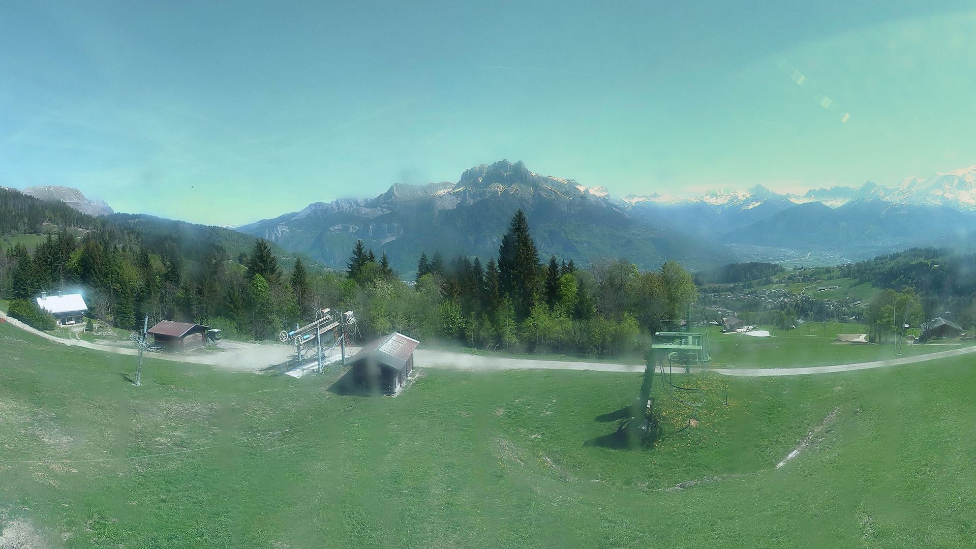 Cordon: Panoramique HD