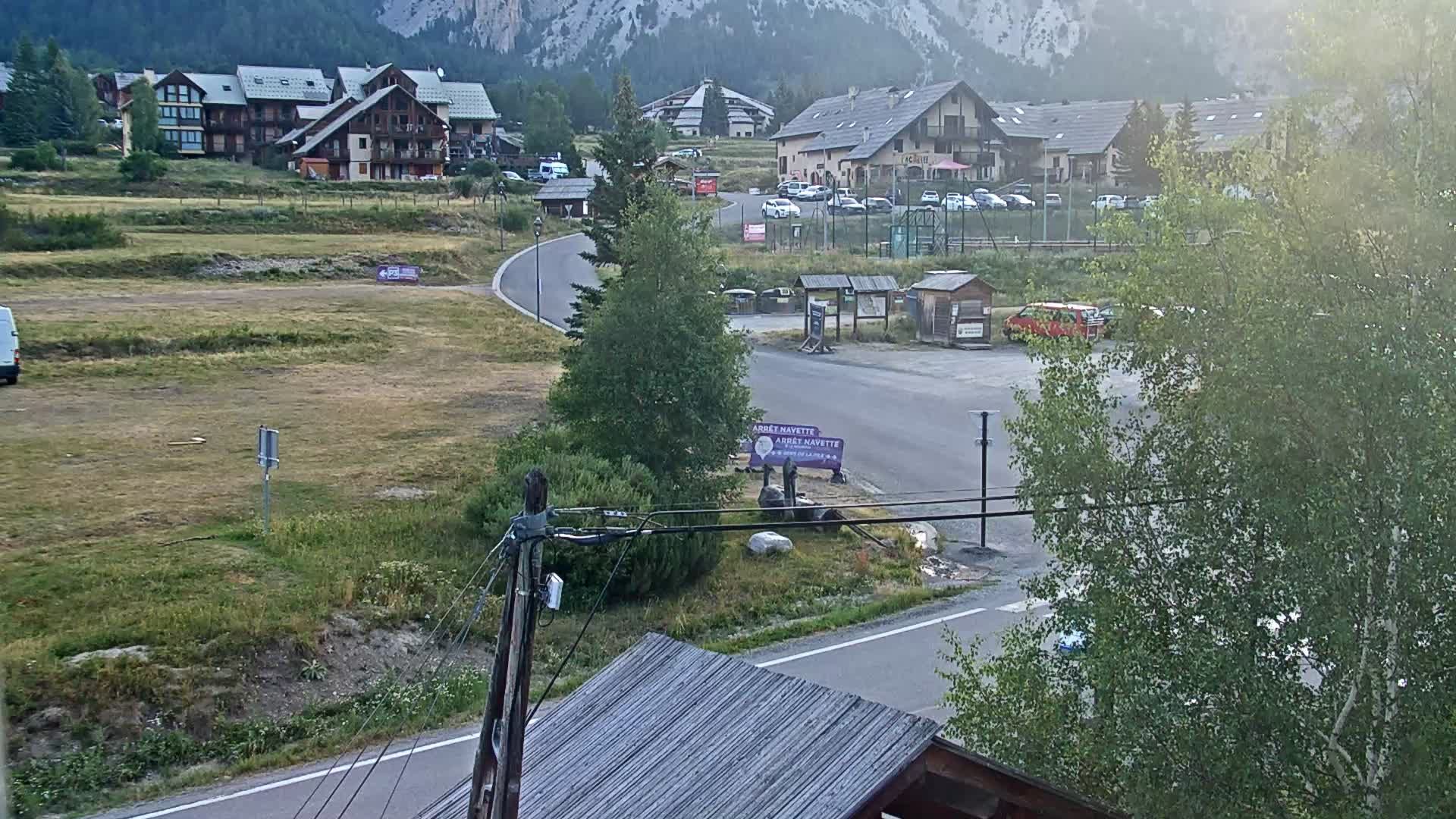 Névache › Nord-est: Ski School Névache - Névache village la boulangerie