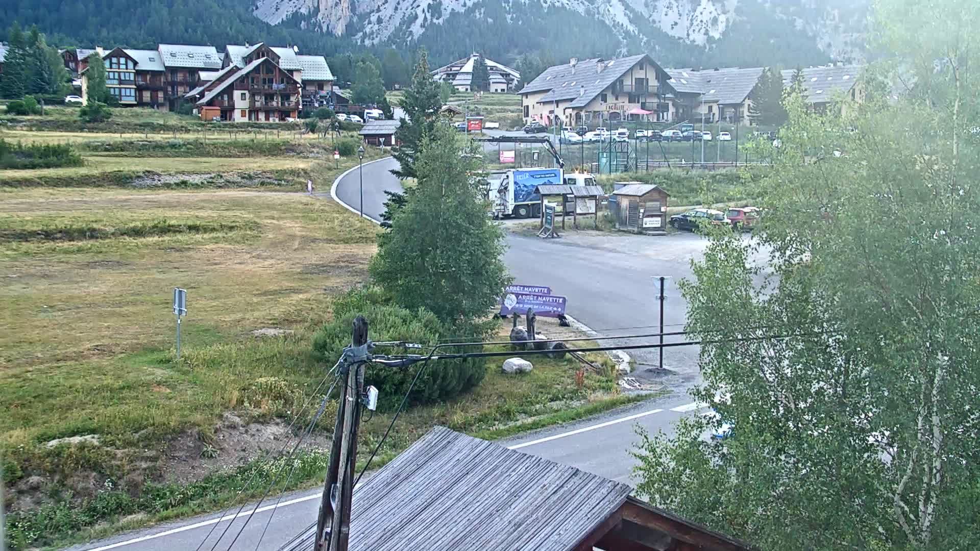 Névache › Nord-est: Ski School Névache - Névache village la boulangerie