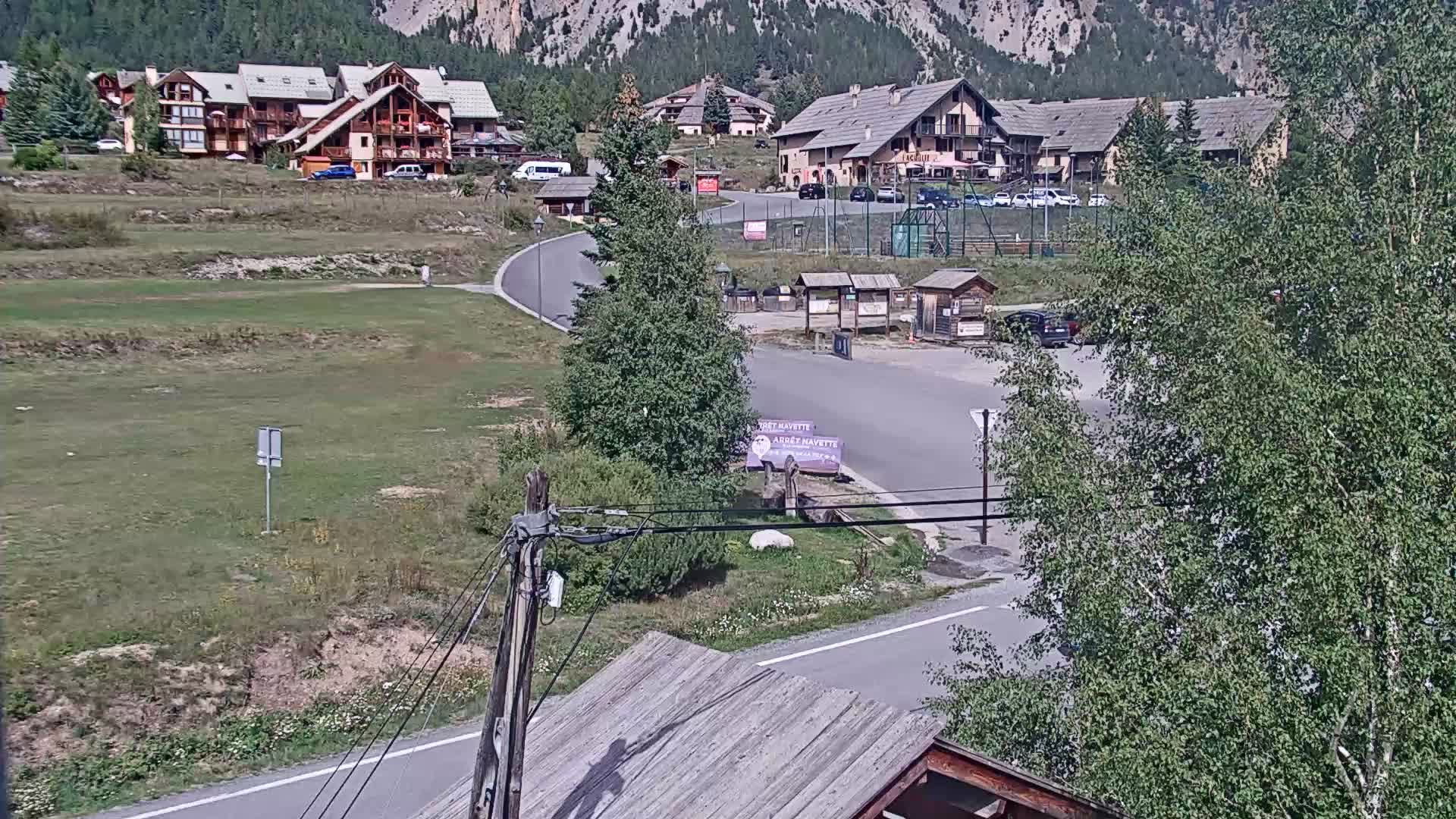 Névache › Nord-est: Ski School Névache - Névache village la boulangerie