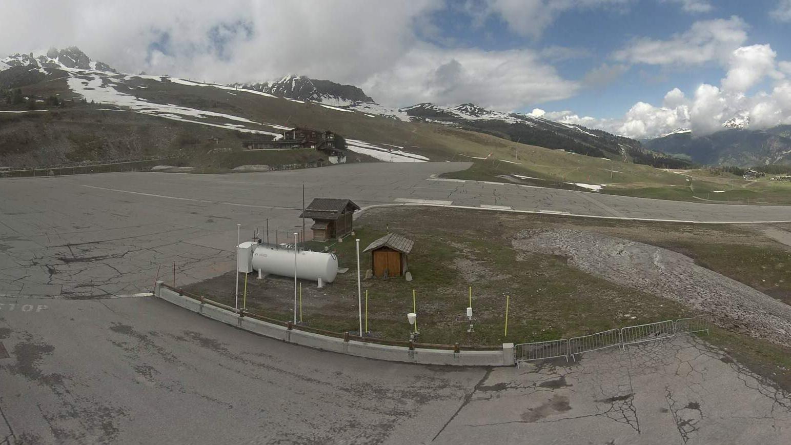 Courchevel › Nord-ouest: Airport - Runway 04
