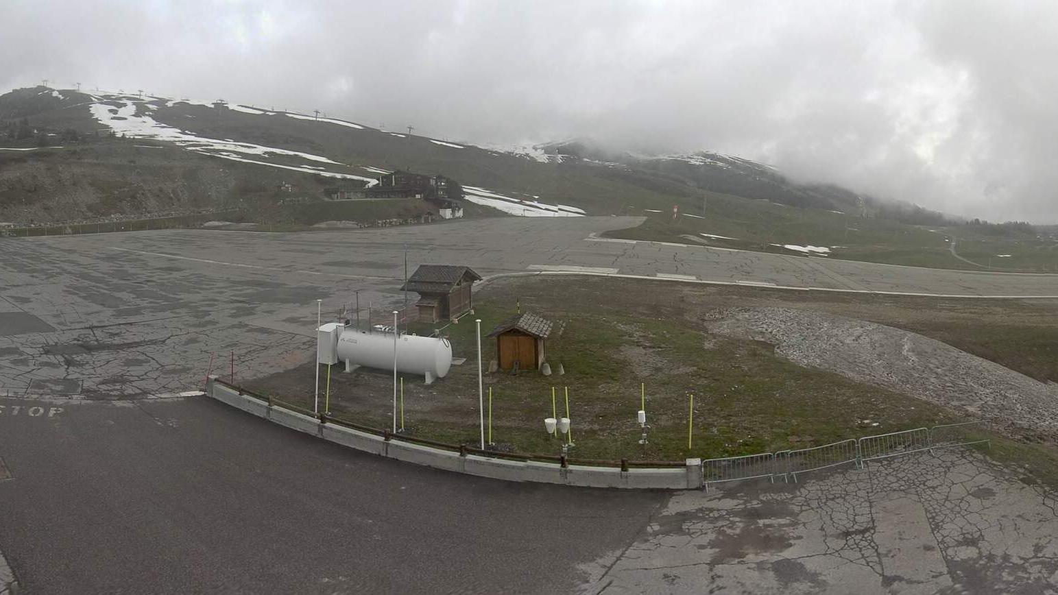 Courchevel › Nord-ouest: Airport - Runway 04