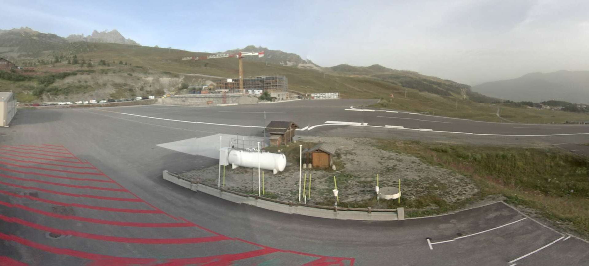 Courchevel › Nord-ouest: Airport - Auvergne-Rhône-Alpes, France: Runway 04
