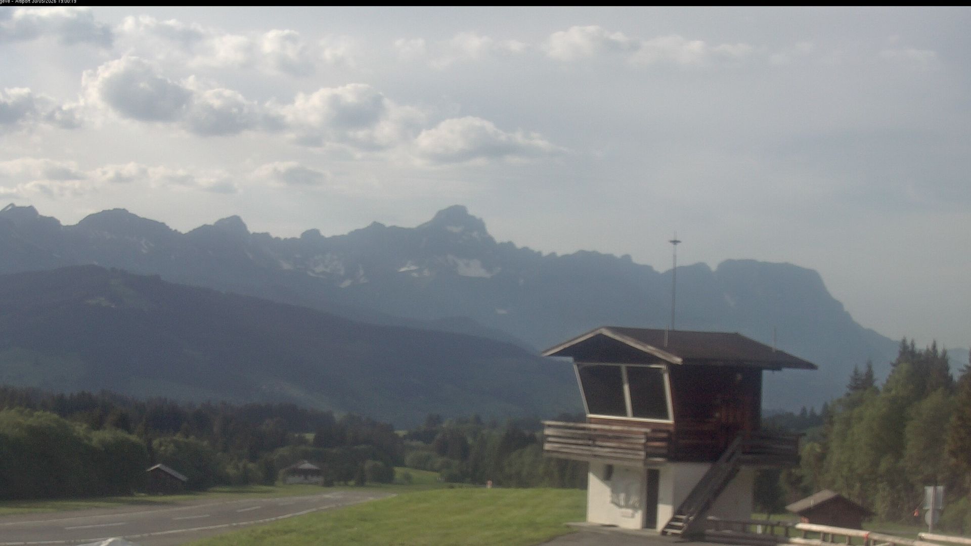 Megève › Sud-ouest: Altiport Megève LFHM - Aravis Range