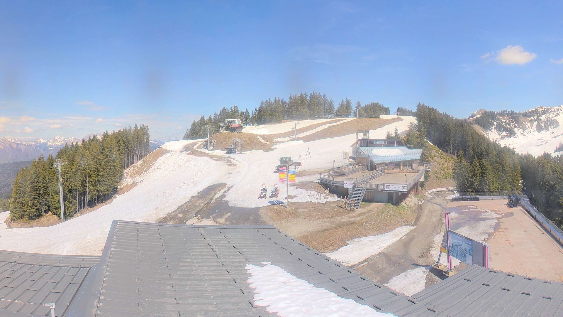 Arâches-la-Frasse: Arrivée de la télécabine