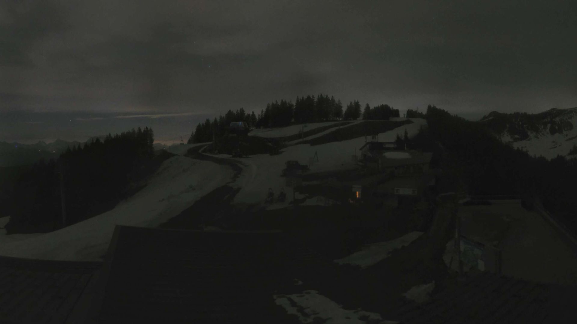 Arâches-la-Frasse: Arrivée de la télécabine