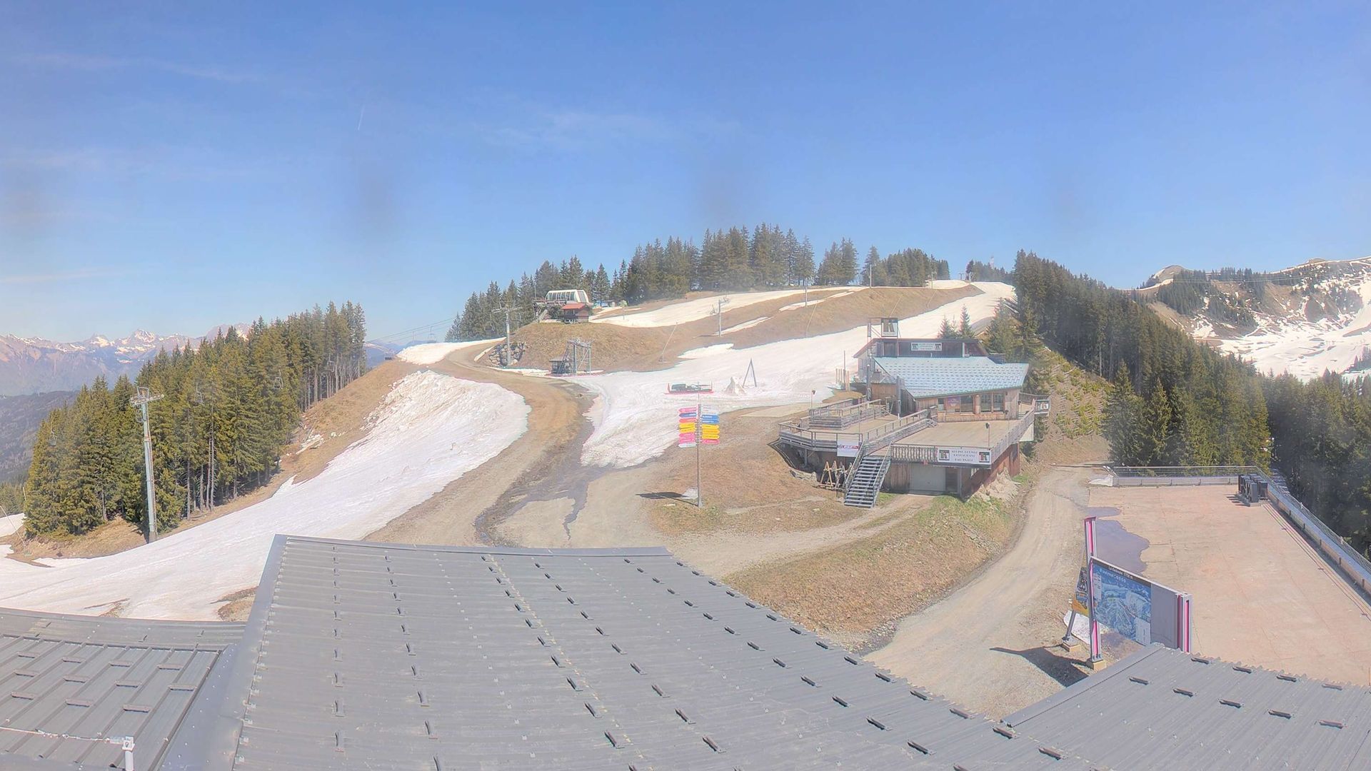 Arâches-la-Frasse: Arrivée de la télécabine