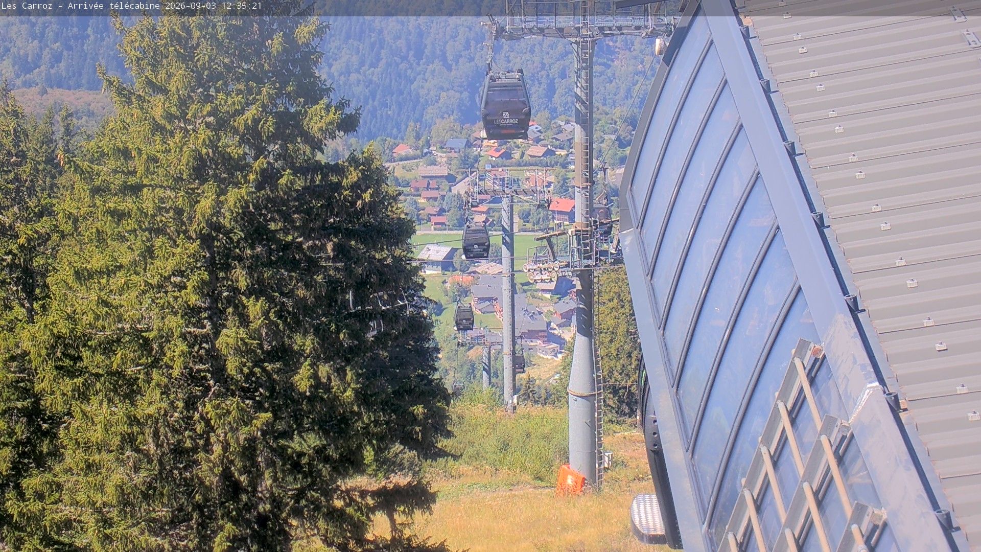Arâches-la-Frasse › Ouest: Télécabine de la Kédeuze, Gare Haute